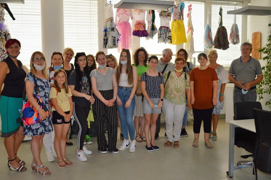 Djelatnici Hrvatske knjižnice za slijepe, članovi Udruge slijepih Istarske županije sa suradnicima