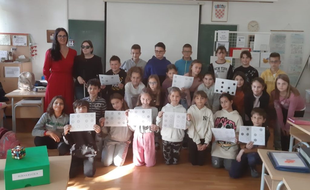 Učenici s Jelenom i Dejanom